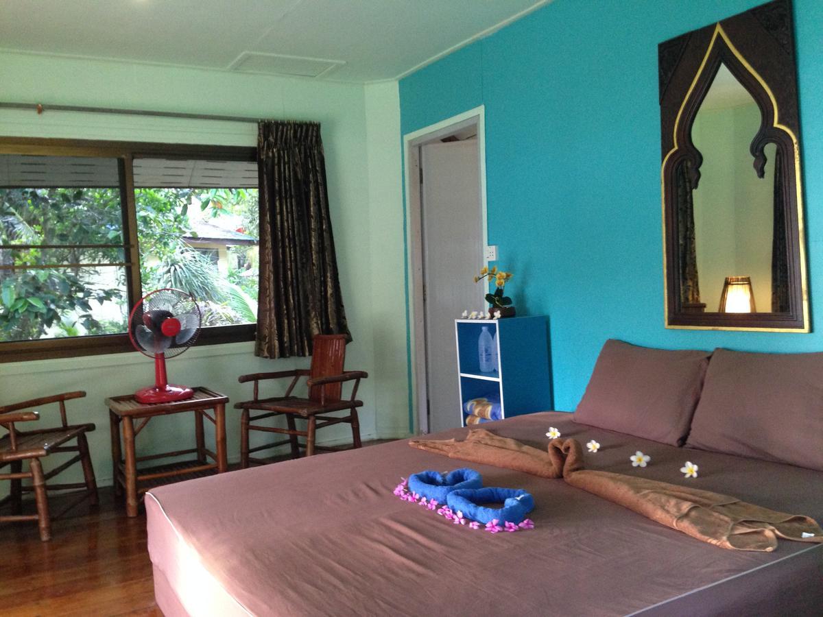 Phayam Friends Hotell Koh Phayam Exteriör bild
