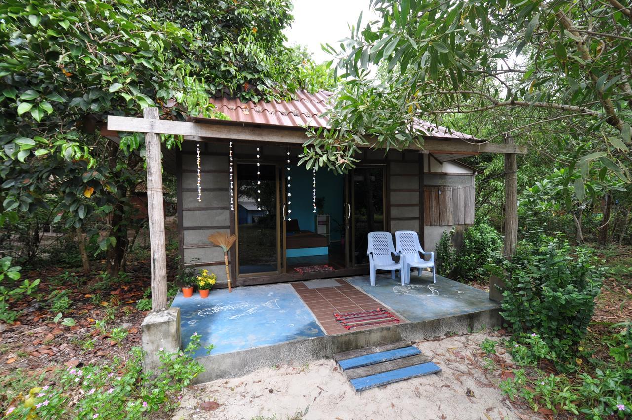 Phayam Friends Hotell Koh Phayam Exteriör bild